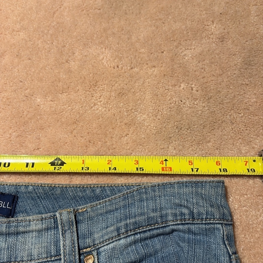 BandolinoBlu Distressed High Rise Denim Capris. 14P - Picture 6 of 11